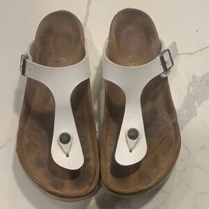 White Birkenstock Gizeh sandal size 38